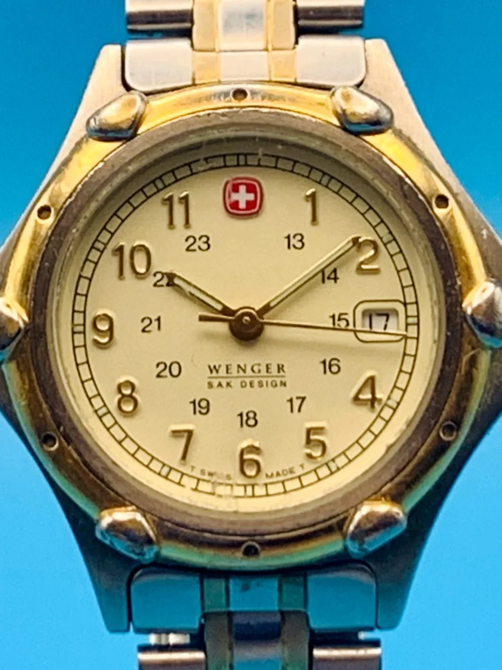 WENGER S.A.K.DESIGN Women’s Vintage Swiss Military Field Watch Works New Battery